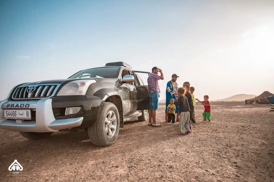Visita a una familia nómada en 4x4 con almuerzo