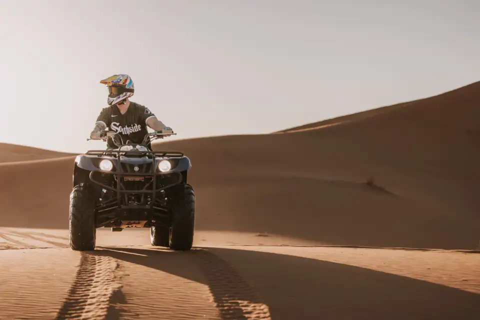 Quad – Amanecer o atardecer con surf de arena